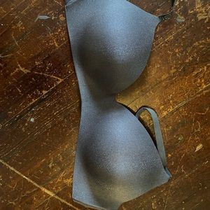 Victoria’s Secret simmer wireless bra size 38DD
